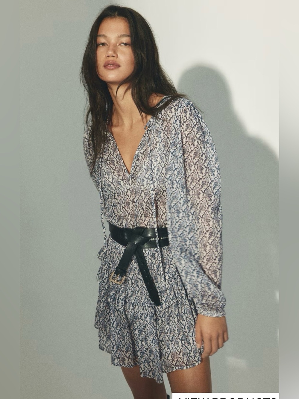 H&M NWT Blue Flowy trim dress. Dress in sheer woven fabric. 💙🤍💙🤍💙
